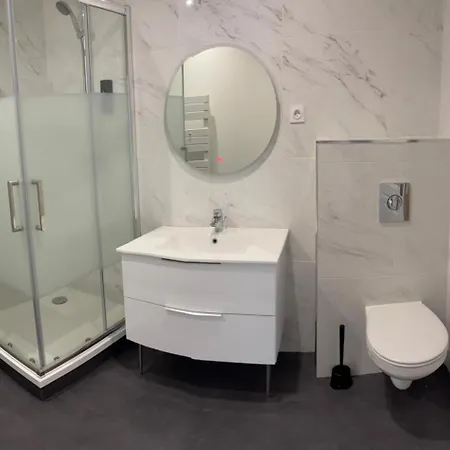 Casa de Férias Charmante Maison De Pierre Renovee A 5min De Charleville-mezieres