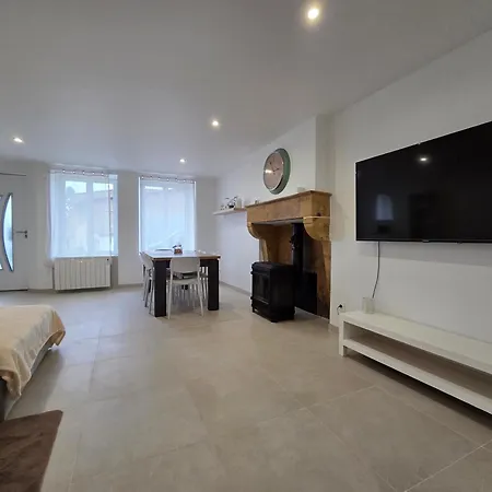Charmante Maison De Pierre Renovee A 5min De Charleville-mezieres Prázdninový dům *