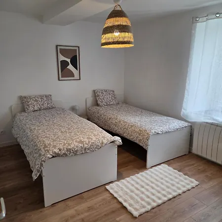 펜션 Charmante Maison De Pierre Renovee A 5min De Charleville-mezieres *